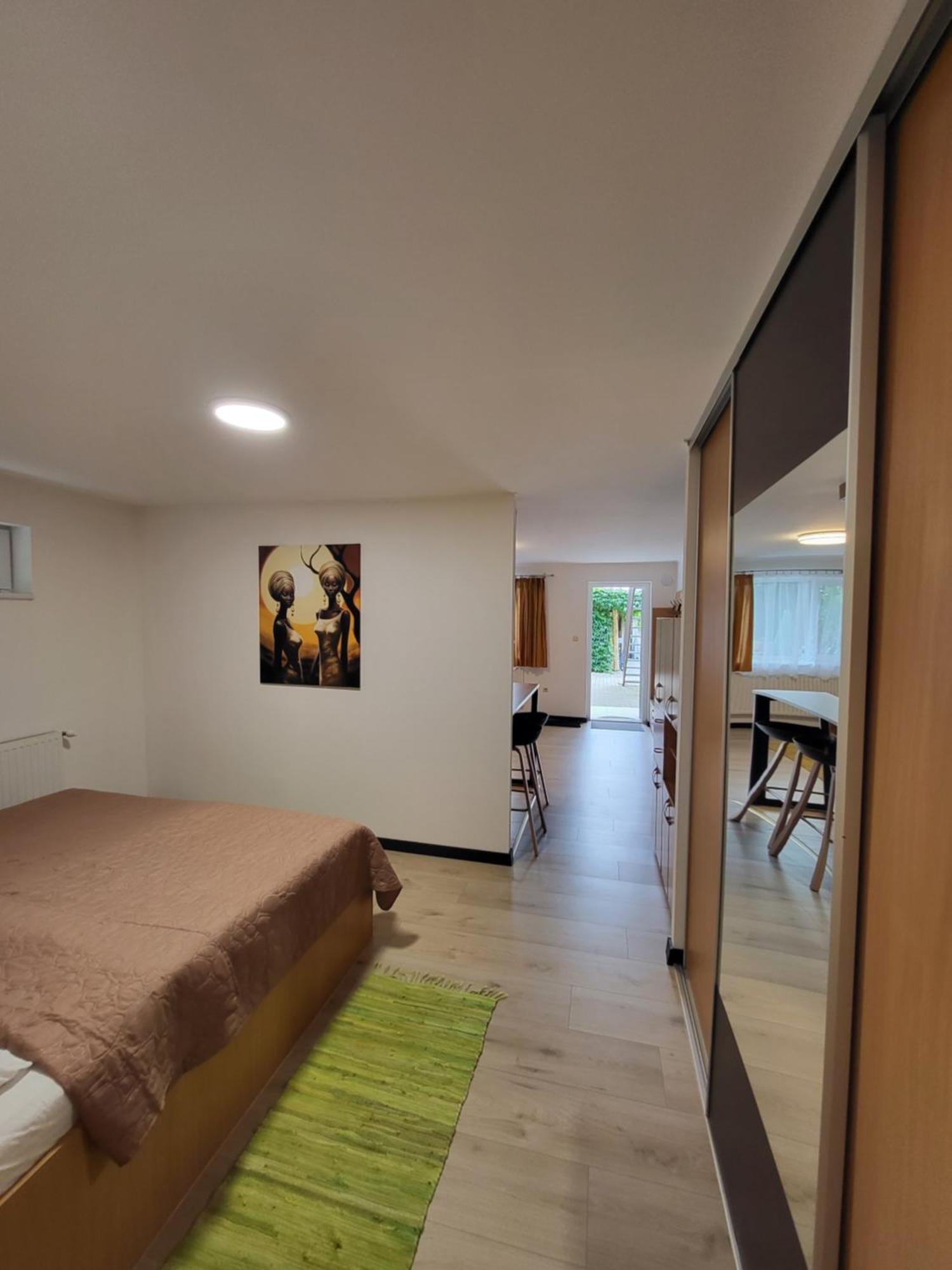 Apartmany Tereza & Free Parking Братислава Екстер'єр фото